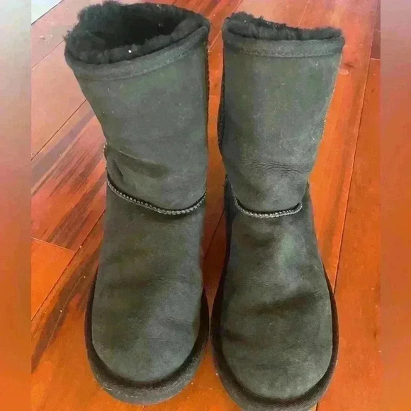 UGG boots - Picture 4 of 9